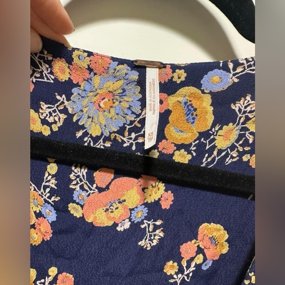 ❌SOLD❌Free People floral maxi wrap dress xs extra small navy blue boho bohemian - Picture 4 of 4